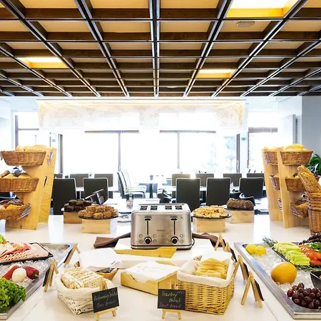 Sitno Forest - Family Friendly Hotel Vyhne