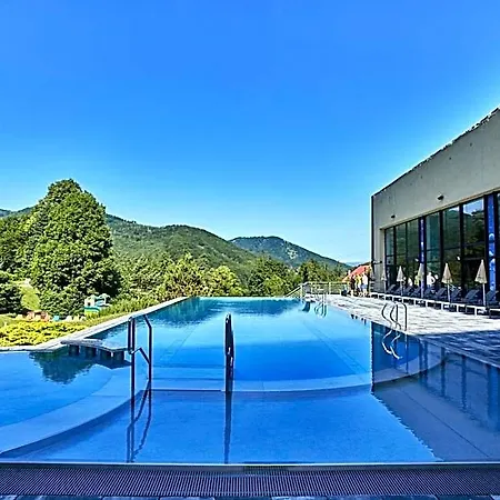 호텔 Sitno Forest - Family Friendly 4*